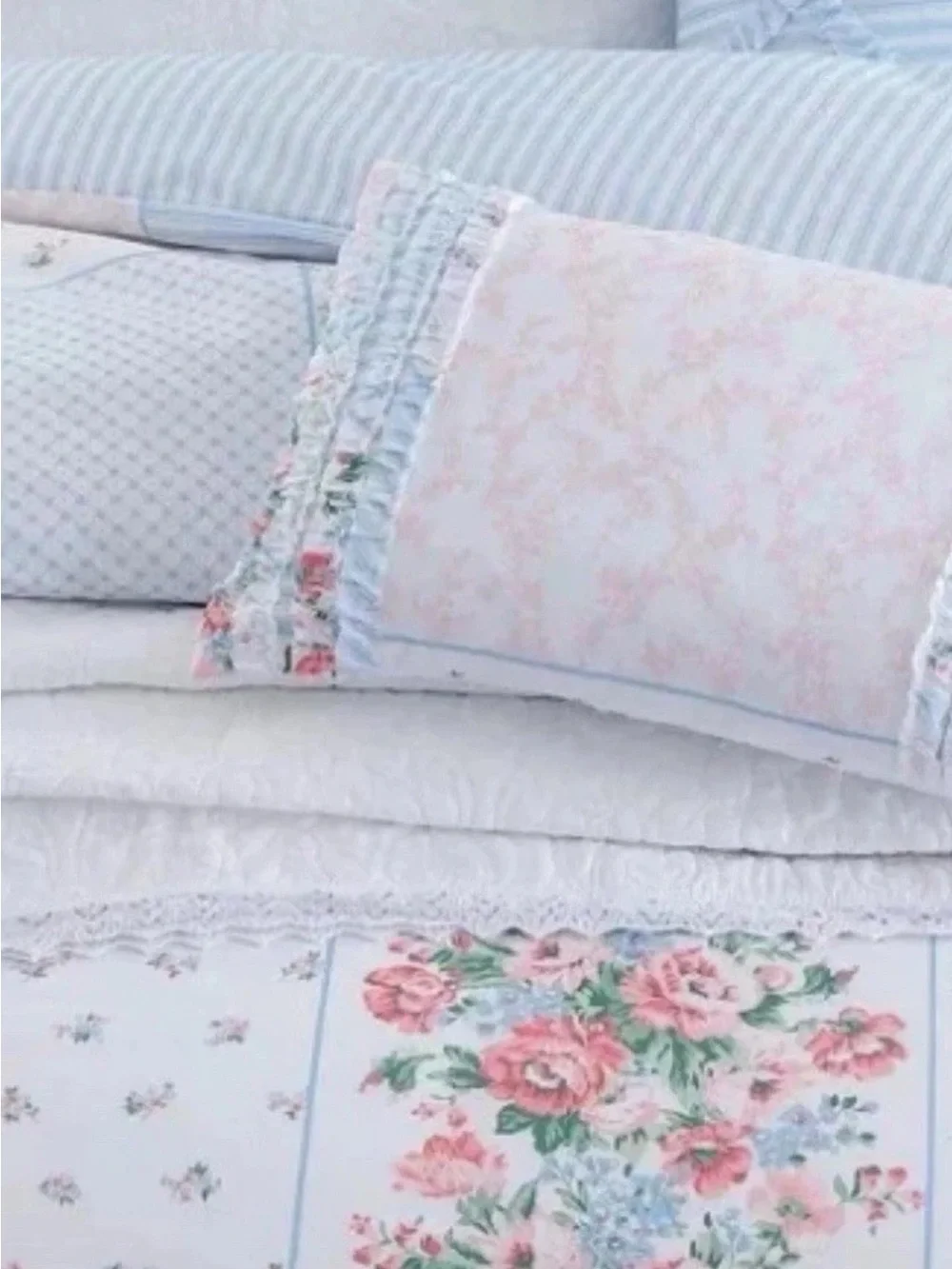 Laura Ashley Hope Patchwork Twin 5pc Pink Floral Reversible Comforter Set
